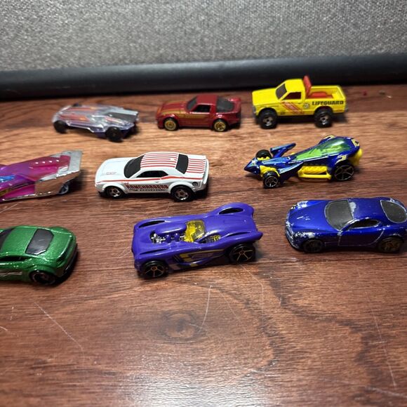 Lot of 9 - Mattel Hot Wheels Diecast Vehicle Cars Loose - Picture 10 of 12